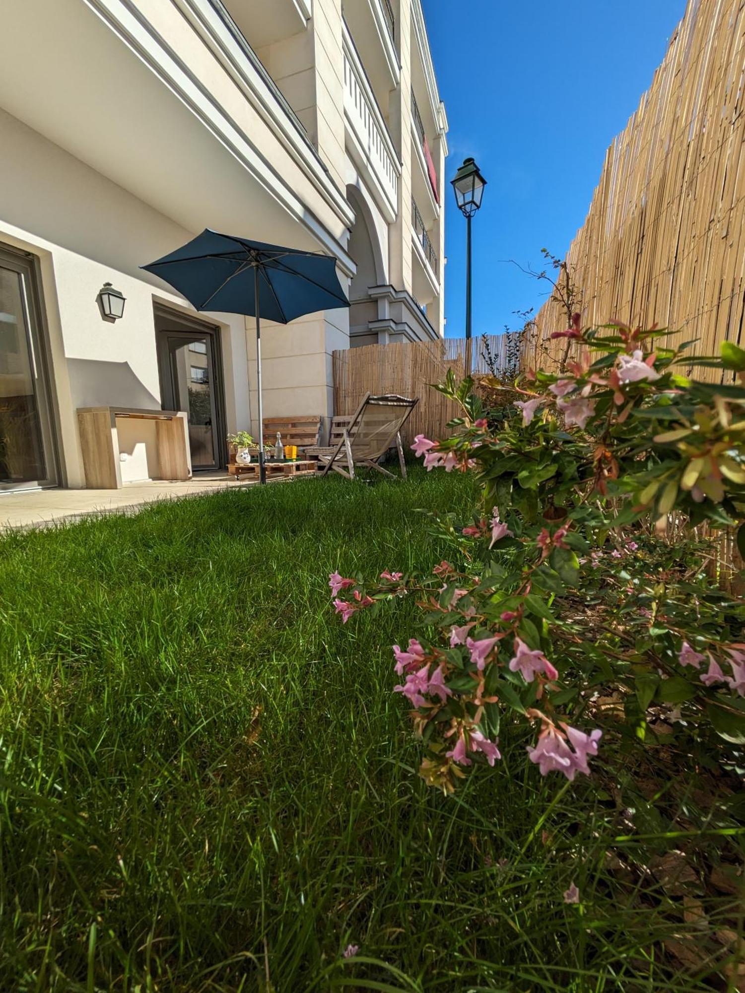 Appartement De Standing Avec Jardin Clamart Exteriér fotografie